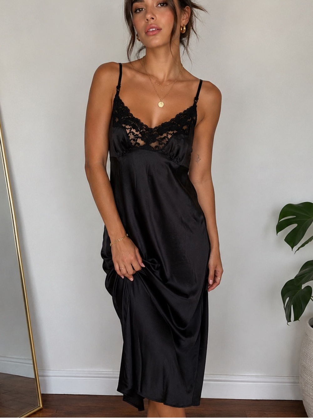 Vassarette Black Lace Nylon Full Slip Dress Sz 44, XL Grunge Goth Y2K Lingerie